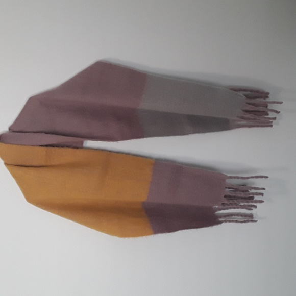 NWOT fringed maxi scarf - Picture 2 of 5